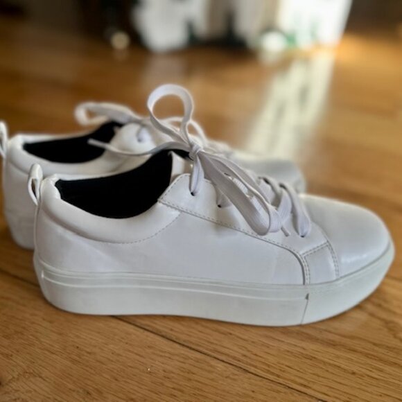 LuLu's Casual White Lace Up Platform Sneakers Size 7.5 - Picture 3 of 8